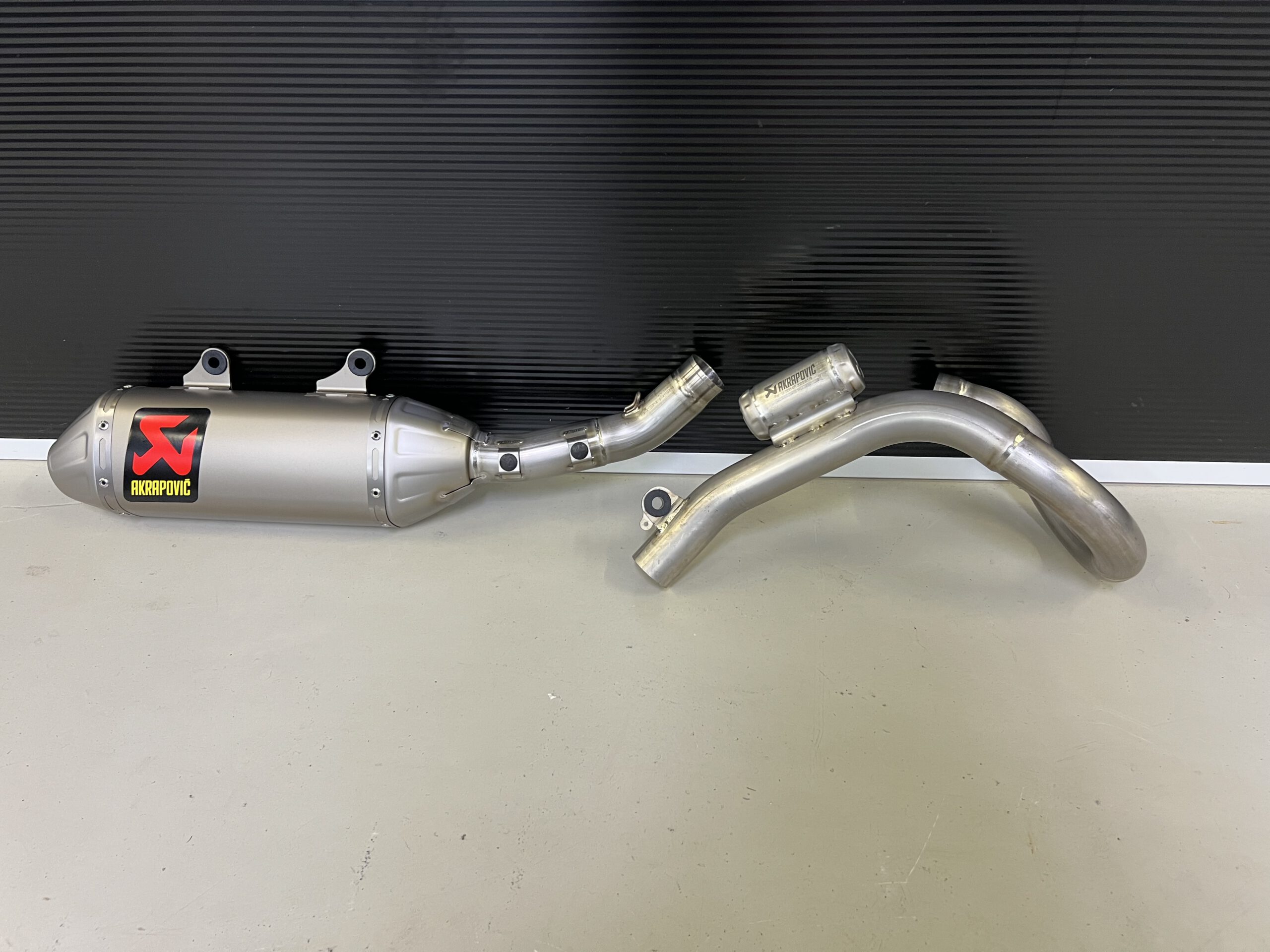 Akrapovic Evolution Line