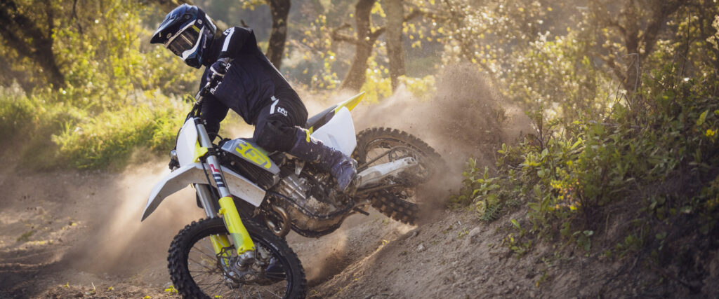 Husqvarna FC450 2024 - Action Bild