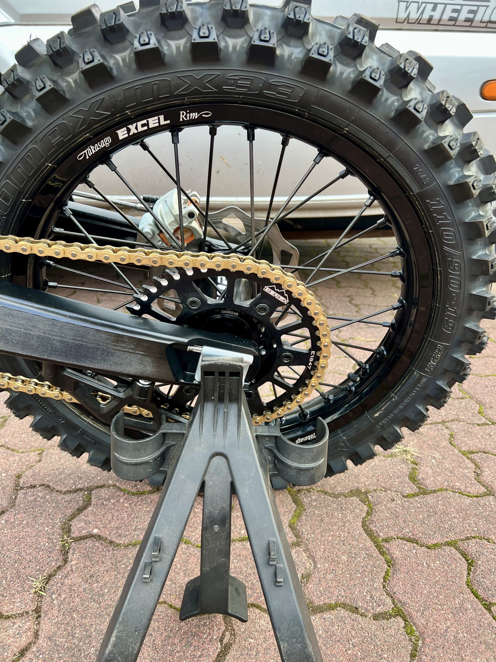 Stark Varg MX Alpha Carbon