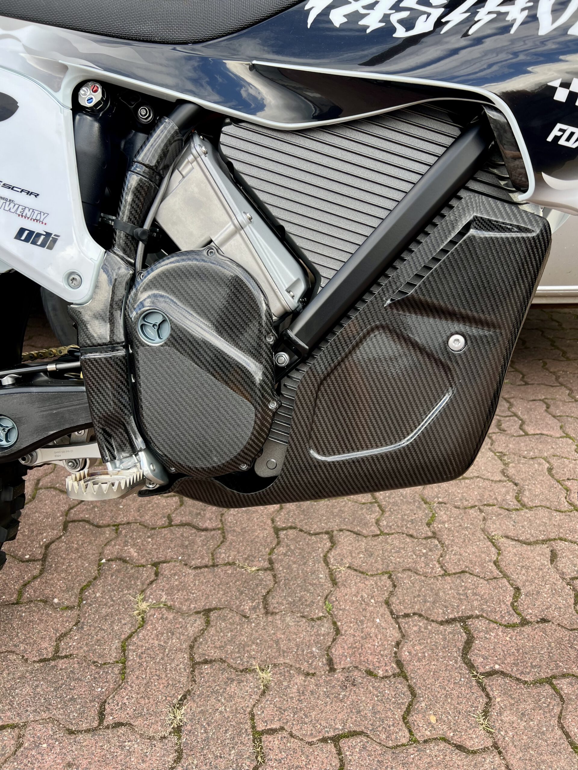 Stark Varg MX Alpha Carbon