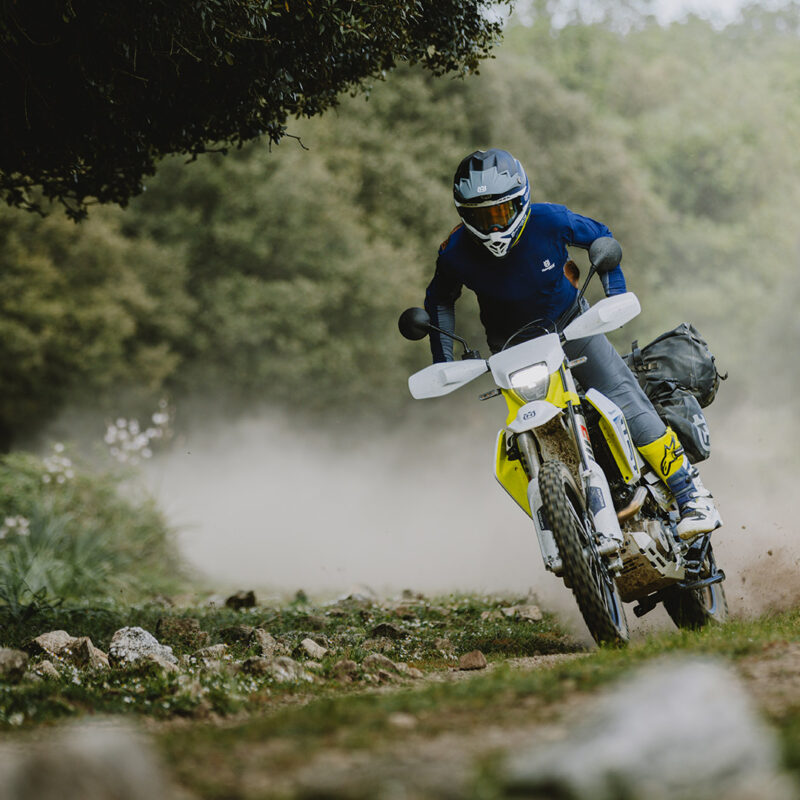 Husqvarna Enduro 701 - 2026 - Action Travel