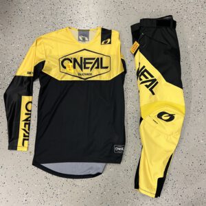 Oneal Mayhem Hexx MX Hose und Shirt