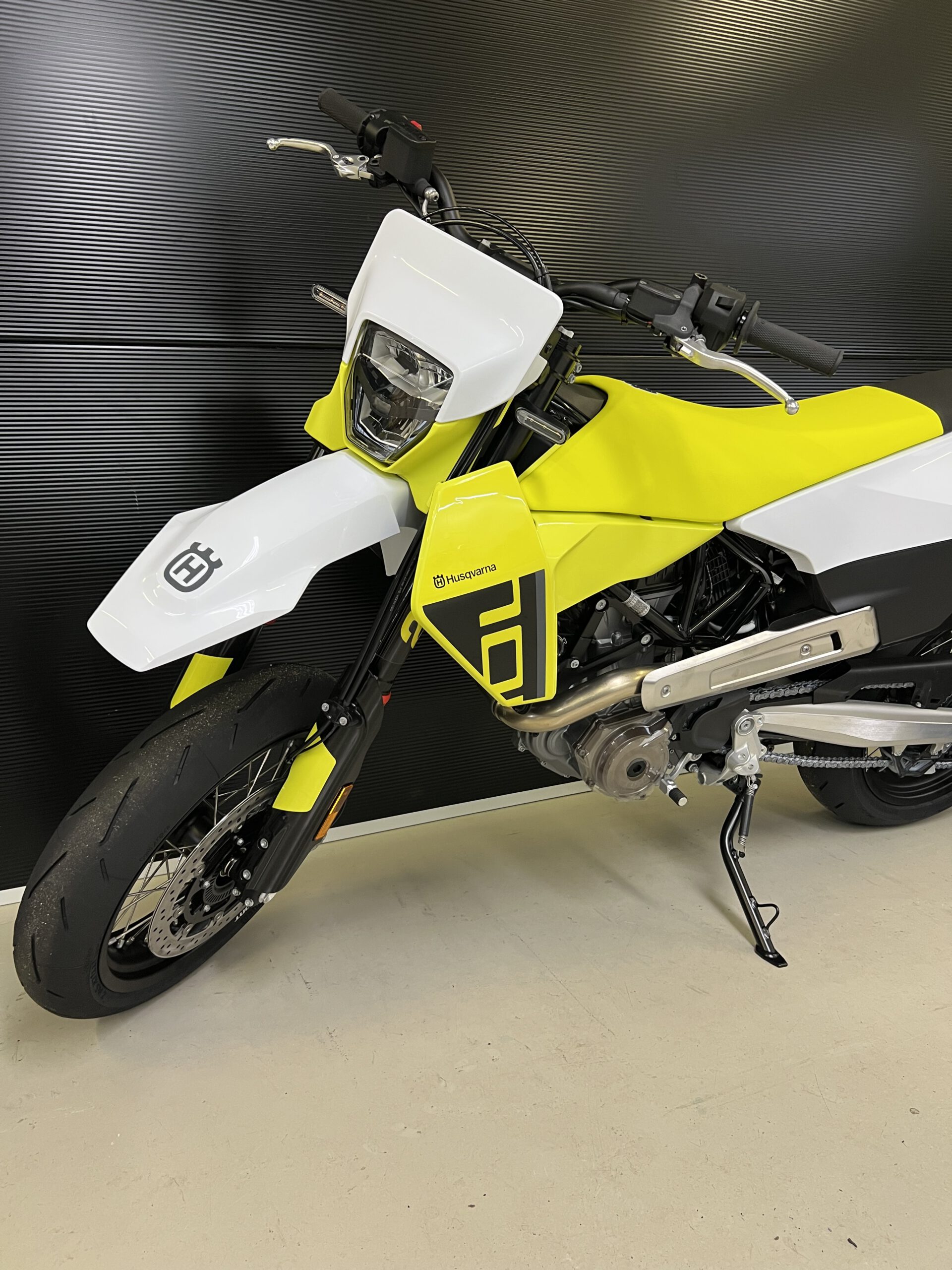 Husqvarna 701 Supermoto