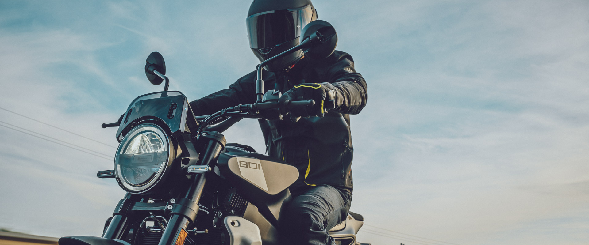 Husqvarna Naked Bikes Svartpilen 801 - 2025 - Outdoor Action - 20 Suspension