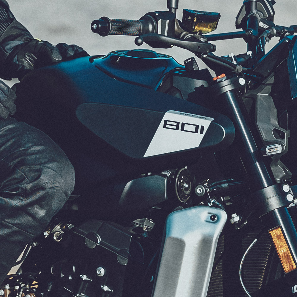 Tank - Svartpilen 801